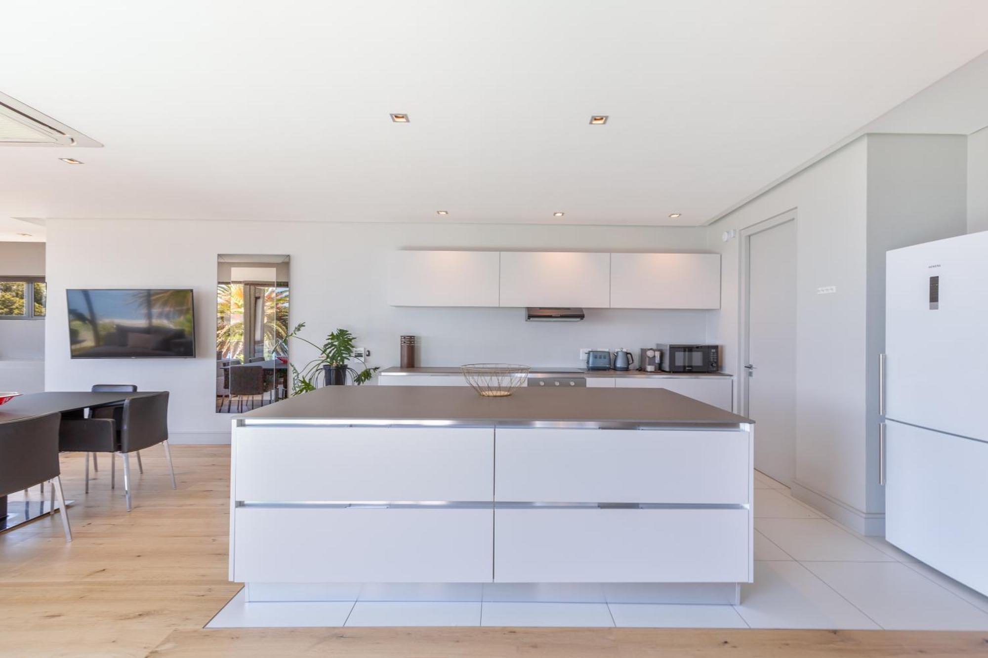 Amara 2 -designer Penthouse With Solar Power * Cape Town